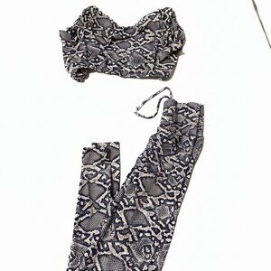 Snakeskin Print 2-Piece Women Activewear / Lounge & Gym Set